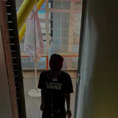 Sadboyklive सुनें, म्यूज़िक वीडियो देखें, बायो पढ़ें, दौरे की तारीखें और बहुत कुछ देखें!
