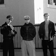 Listen to Sugar Leaves, watch music videos, read bio, see tour dates & more!