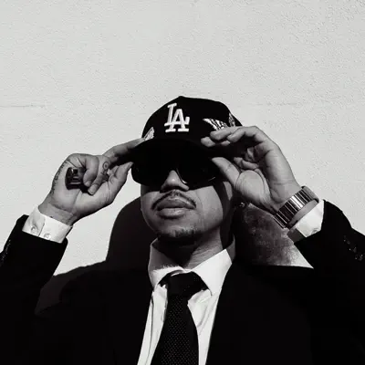 Listen to Galaxy Francis, watch music videos, read bio, see tour dates & more!