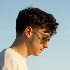 收听 Boa Noa、观看音乐视频、阅读小传、查看巡演日期等 ！