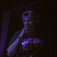 Ascolta undefined, guarda video musicali, leggi la biografia, vedi le date del tour & altro!
