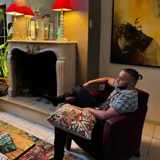 DELESHI: песни, клипы, биография, даты выступлений и многое другое.