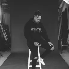 Listen to Viivë, watch music videos, read bio, see tour dates & more!