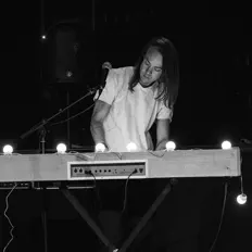 Dengarkan the Story Collective, tonton video musik, baca bio, lihat tanggal tur & lainnya!