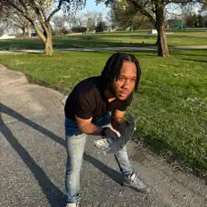 聆聽 Gmmchosenone、觀看音樂影片、閱讀小傳、查看巡演日期等！