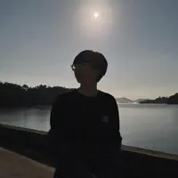 Poslechněte si interpreta undefined, sledujte hudební videa, přečtěte si životopis, podívejte se na data turné a další informace.