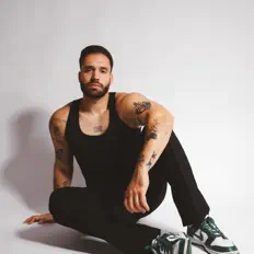 Benderを聴いたり、ミュージックビデオを鑑賞したり、経歴やツアー日程などを確認したりしましょう！