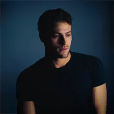 Luister naar Maia, bekijk muziekvideo's, lees de bio, bekijk de tourdata, en meer!