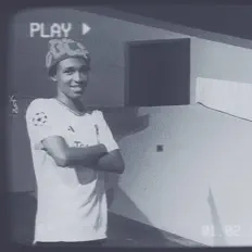 Posłuchaj wykonawcy Shmadoek, obejrzyj teledyski, przeczytaj biografię, zobacz daty tras koncertowych i nie tylko!