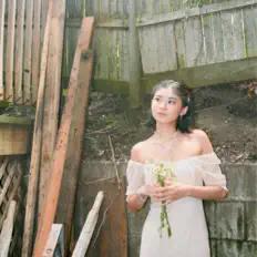 Marin Clarisse을(를) 듣고, 뮤직 비디오를 보고, 약력을 읽고, 투어 일정 등을 확인하세요!