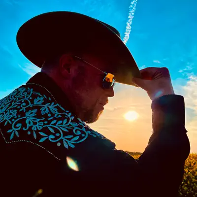 Listen to Martin Sänger, watch music videos, read bio, see tour dates & more!