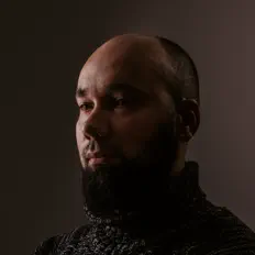 Posłuchaj wykonawcy Tomash Kofa, obejrzyj teledyski, przeczytaj biografię, zobacz daty tras koncertowych i nie tylko!