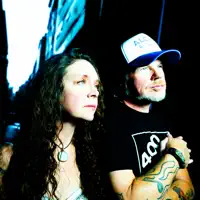 undefined सुनें, म्यूज़िक वीडियो देखें, बायो पढ़ें, दौरे की तारीखें और बहुत कुछ देखें!