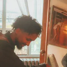Poslechněte si interpreta SmoothLikeJazz, sledujte hudební videa, přečtěte si životopis, podívejte se na data turné a další informace.