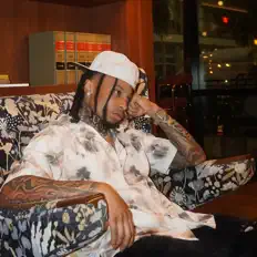 Luister naar COZY, bekijk muziekvideo's, lees de bio, bekijk de tourdata, en meer!