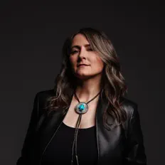 Posłuchaj wykonawcy Erin Enderlin, obejrzyj teledyski, przeczytaj biografię, zobacz daty tras koncertowych i nie tylko!