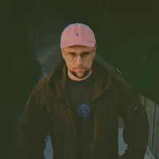 Escucha a Kovyazin D, mira videos musicales, lee su biografía, consulta las fechas de las gira y más.