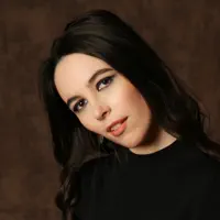 Escucha a undefined, mira vídeos musicales, lee la biografía, consulta fechas de giras y mucho más.