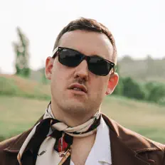 Poslechněte si interpreta Éric Charland, sledujte hudební videa, přečtěte si životopis, podívejte se na data turné a další informace.