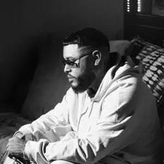 11FLR11 सुनें, म्यूज़िक वीडियो देखें, बायो पढ़ें, दौरे की तारीखें और बहुत कुछ देखें!