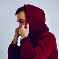 Luister naar undefined, bekijk muziekvideo's, lees de bio, bekijk de tourdata, en meer!