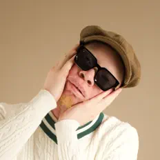 MPOUR dinle, müzik videolarını izle, biyografisini oku, tur tarihlerini ve daha fazlasını gör!