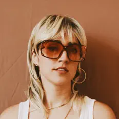 Listen to Tess Henley, watch music videos, read bio, see tour dates & more!