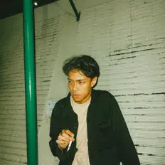 Kevin Khosiyi सुनें, म्यूज़िक वीडियो देखें, बायो पढ़ें, दौरे की तारीखें और बहुत कुछ देखें!