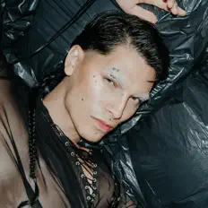 Ascolta Juan Geck, guarda video musicali, leggi la biografia, vedi le date del tour & altro!