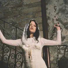 Alessi Rose dinle, müzik videolarını izle, biyografisini oku, tur tarihlerini ve daha fazlasını gör!