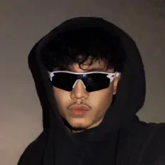 Mij dinle, müzik videolarını izle, biyografisini oku, tur tarihlerini ve daha fazlasını gör!