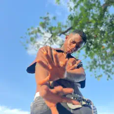 Listen to Lenzzy vibez, watch music videos, read bio, see tour dates & more!