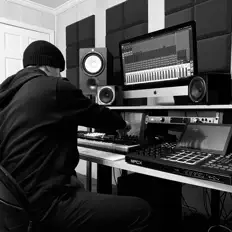 Escucha a Melodiclee, mira videos musicales, lee su biografía, consulta las fechas de las gira y más.