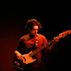 Thomas Ramos सुनें, म्यूज़िक वीडियो देखें, बायो पढ़ें, दौरे की तारीखें और बहुत कुछ देखें!
