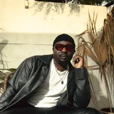 Ascolta Suté Iwar, guarda video musicali, leggi la biografia, vedi le date del tour & altro!