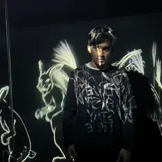 Poslechněte si interpreta Suhail Qamil, sledujte hudební videa, přečtěte si životopis, podívejte se na data turné a další informace.