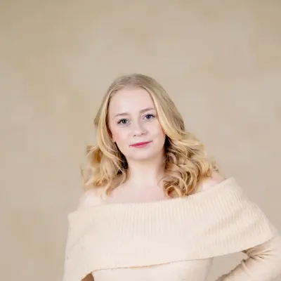Listen to Mariah McKnight, watch music videos, read bio, see tour dates & more!