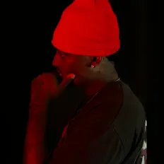 Dengarkan BigShark, tonton video musik, baca bio, lihat tanggal tur & lainnya!