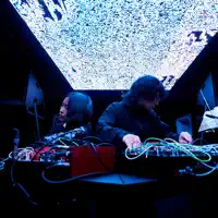 Escucha a undefined, mira vídeos musicales, lee la biografía, consulta fechas de giras y mucho más.