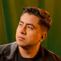 收听 undefined、观看音乐视频、阅读小传、查看巡演日期等 !