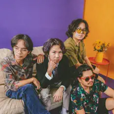 Hör dir Pastel Sky an, schau dir Musikvideos an, lies die Biografie, finde Tourdaten und mehr!