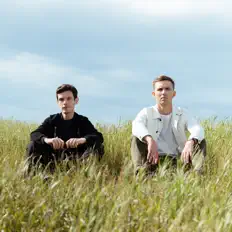 Poslechněte si interpreta KOAN Sound, sledujte hudební videa, přečtěte si životopis, podívejte se na data turné a další informace.