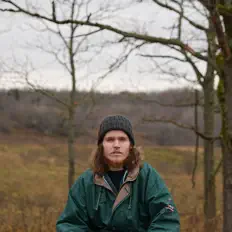 ъэхо двора सुनें, म्यूज़िक वीडियो देखें, बायो पढ़ें, दौरे की तारीखें और बहुत कुछ देखें!