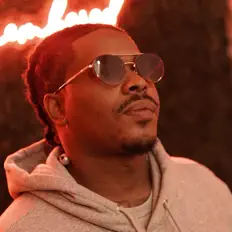 Ouve Uptown DayDay, vê vídeos de música, lê a biografia, vê as datas da digressão e muito mais!