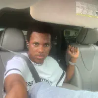 收听 undefined、观看音乐视频、阅读小传、查看巡演日期等 ！