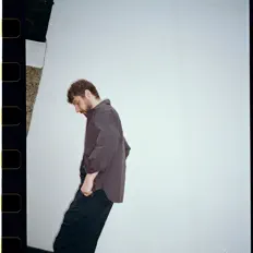 Ascolta Tian Karl, guarda video musicali, leggi la biografia, vedi le date del tour & altro!