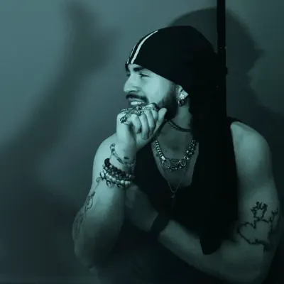 Listen to Avi Adeuxla, watch music videos, read bio, see tour dates & more!