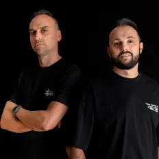 Alex & Giroを聴いたり、ミュージックビデオを鑑賞したり、経歴やツアー日程などを確認したりしましょう！