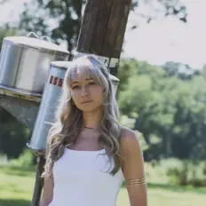 Poslechněte si interpreta Christina Eagle, sledujte hudební videa, přečtěte si životopis, podívejte se na data turné a další informace.