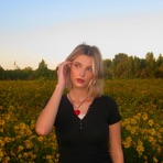 Zoe Levert